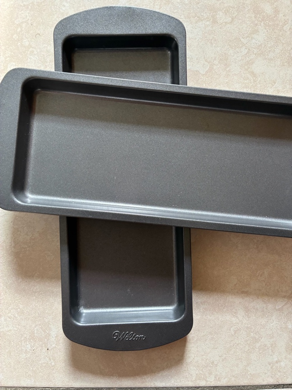Wilton Gray Nonstick Loaf & Bread Pan Set, Set of 4